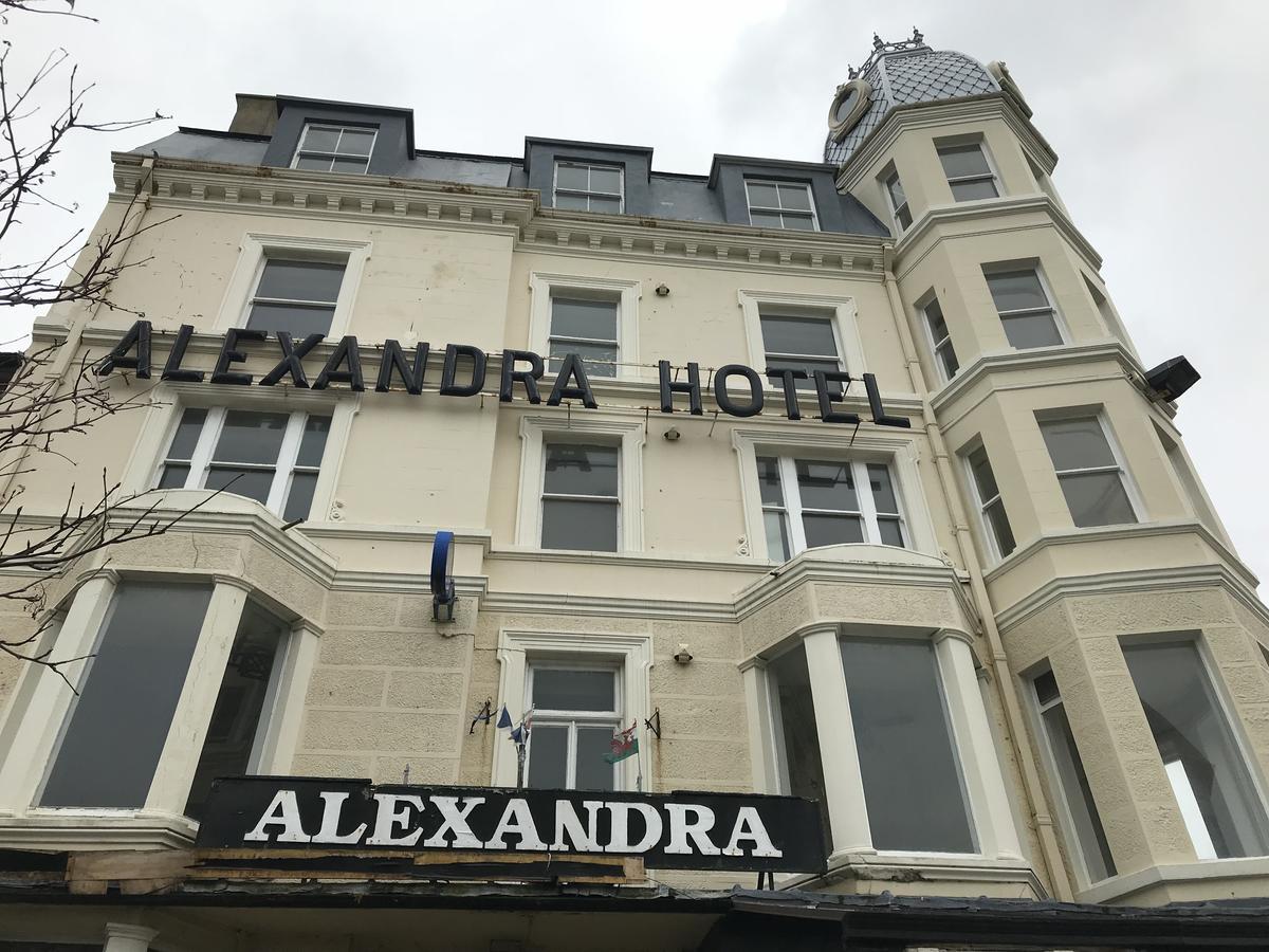 The New Alexandra Hotel Ландъндо Екстериор снимка